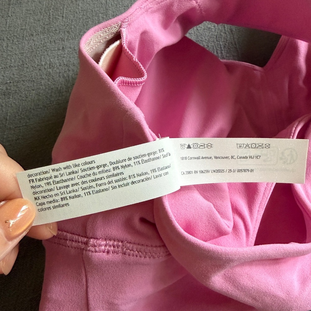lululemon Align™ V-Neck Bra
Light Support, DDD/G Cup - Pink Frosting S - Picture 4 of 6